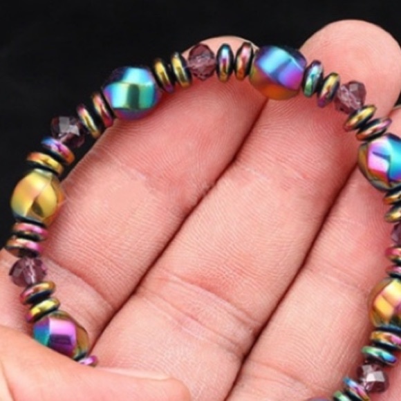 🌸2/$20🌸 Magnetic Bracelet - Picture 1 of 9